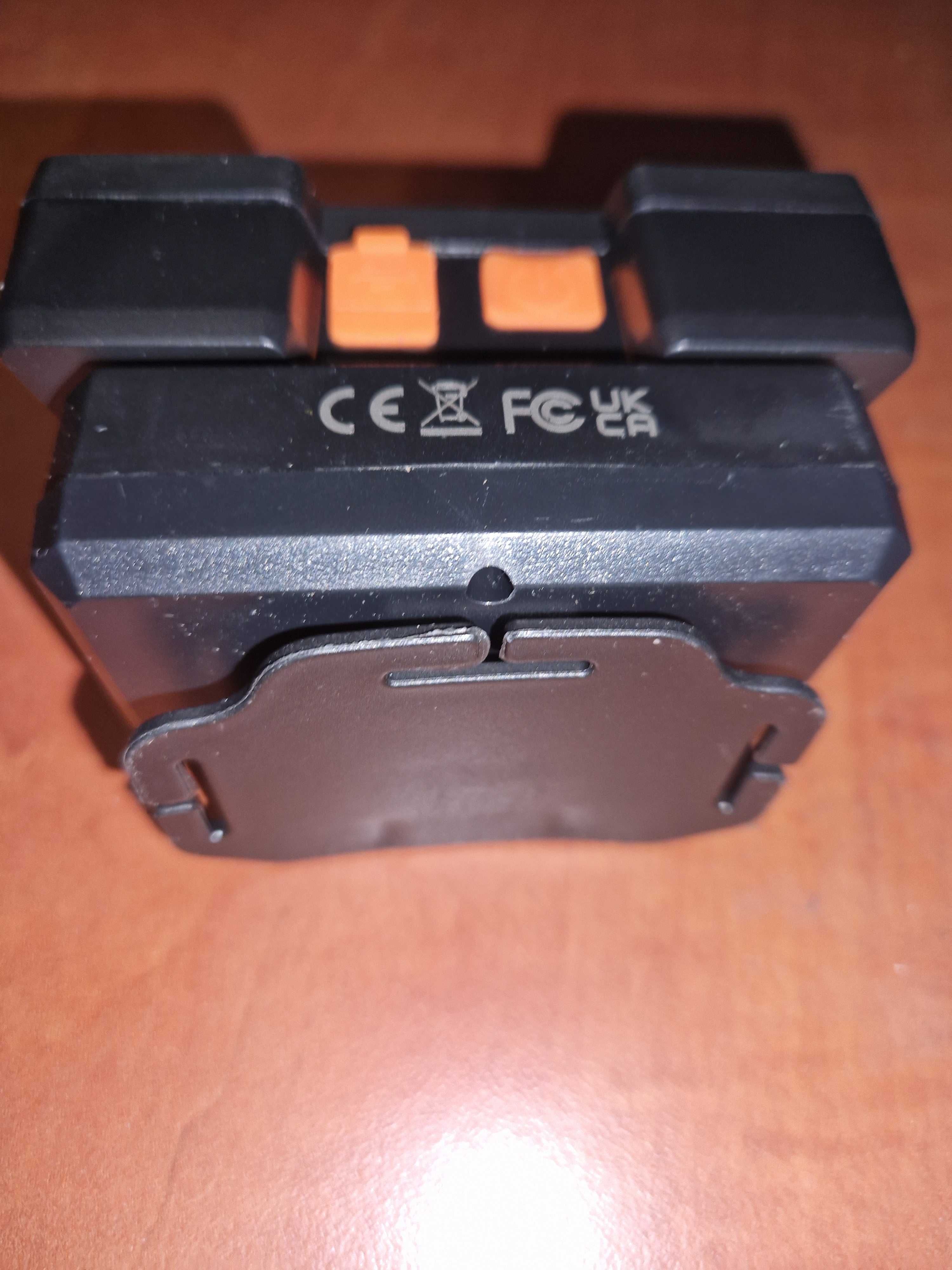 Челник фенер - с USB зарядно, Водоустойчив, LED светлина