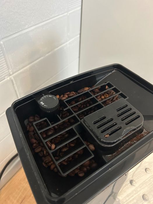 Expressor automat De’Longhi Magnifica S