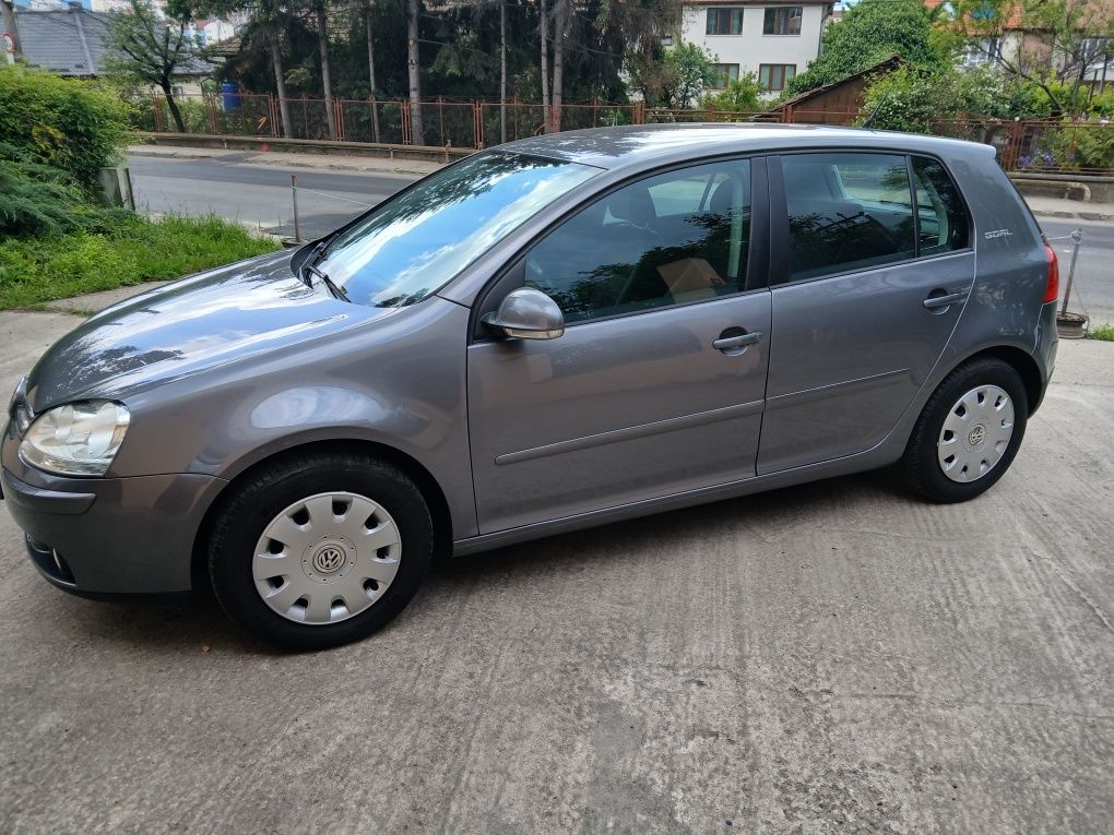 Vw golf 5, motor1,4 benzina,an fabricație.2007 Euro 4