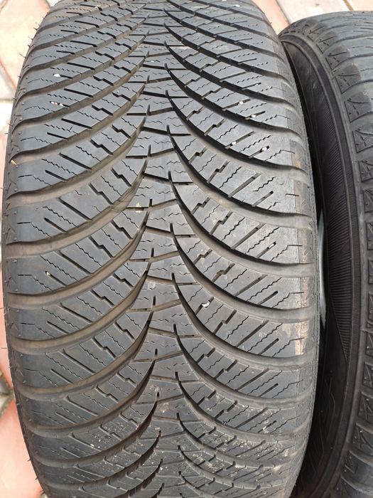 Vând 4 anvelope de iarna 215 55 r17 FALKEN foarte bune din 2024 și2021
