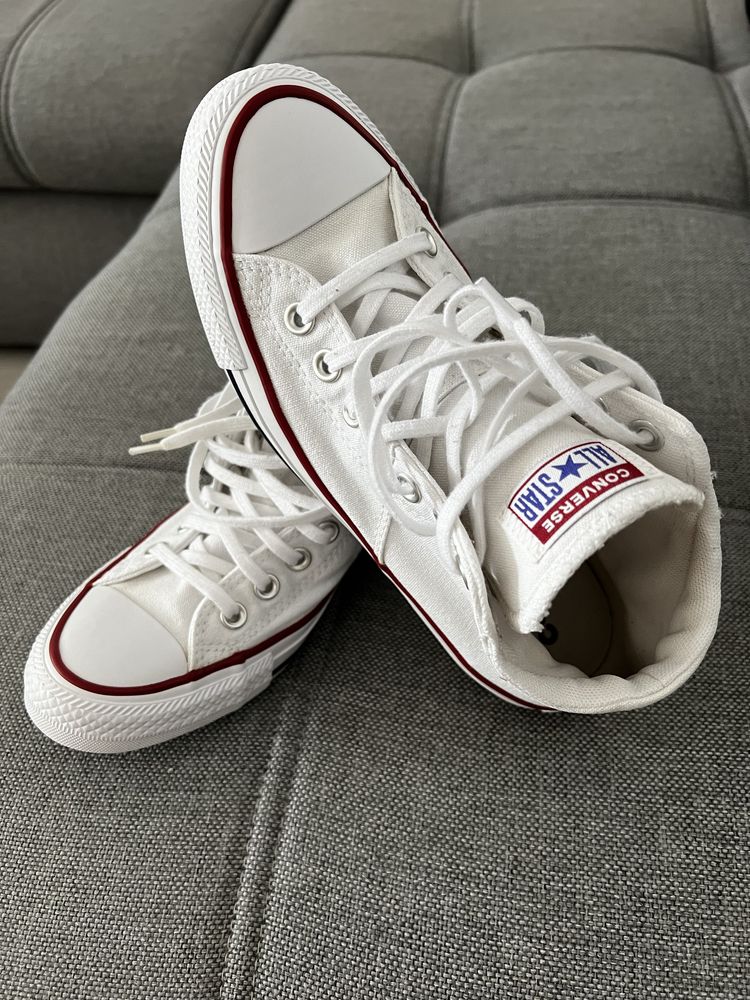 Converse all stars mid rise stare foarte buna