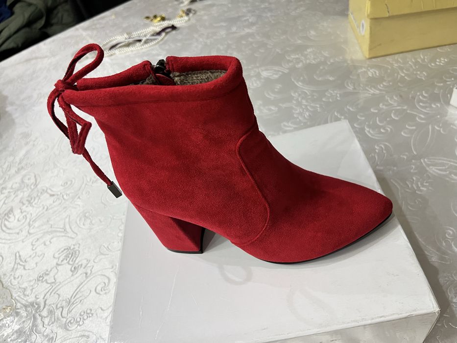 Срочно продам! Они новые