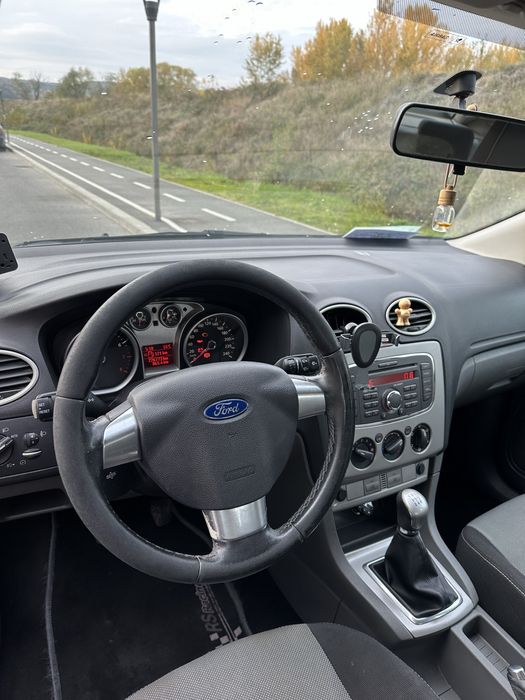 Ford Focus 1.6 benzina