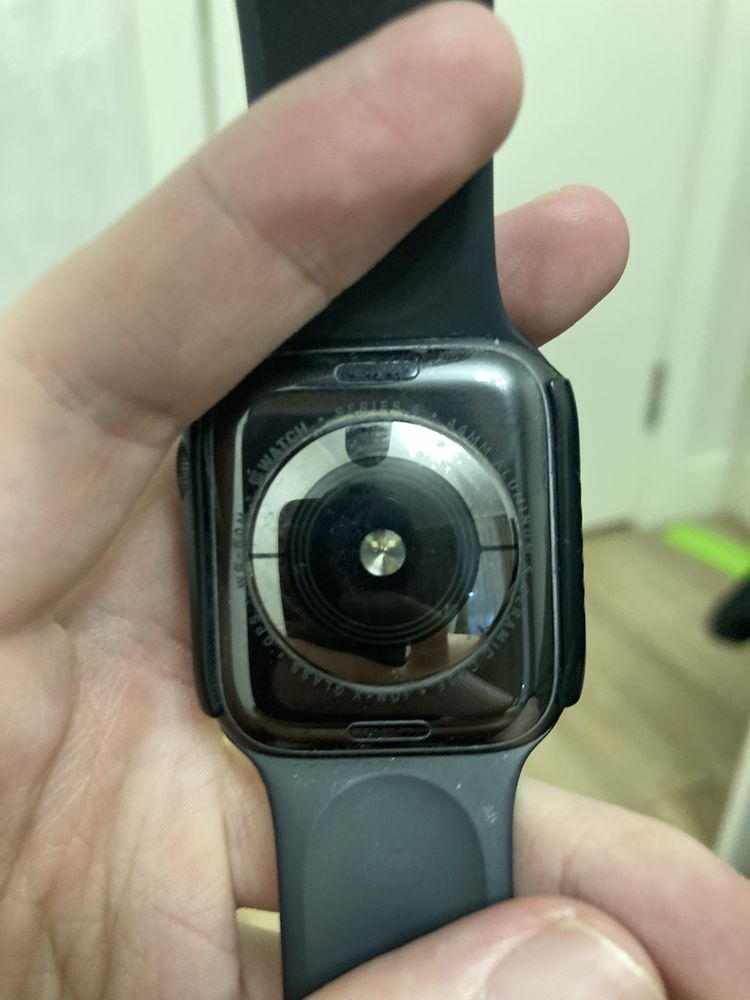 Apple Watch Series 4, 44mm