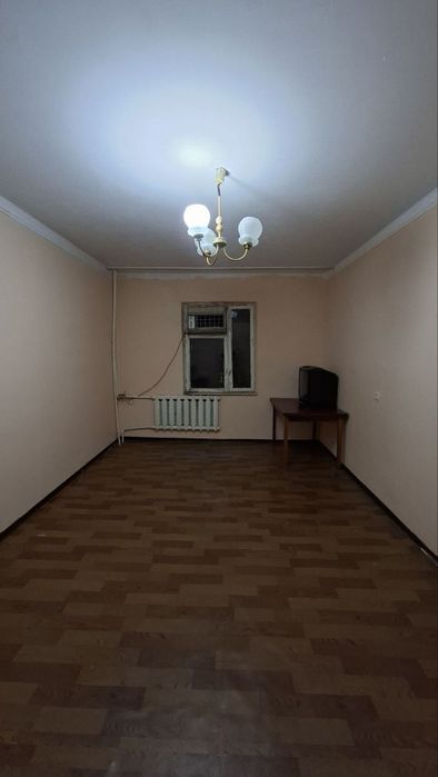 ПАРКЕНТСКИЙ м-в(Санора кафе)! Риэлтор! Дешёвая цена! Пустая!