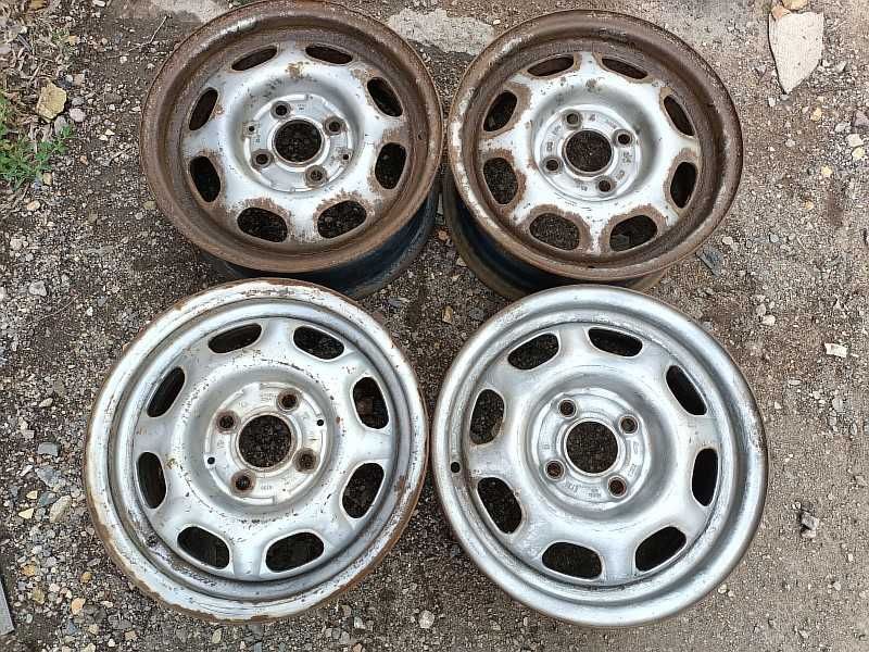 Продам оригинальные металлические диски на Volkswagen Golf