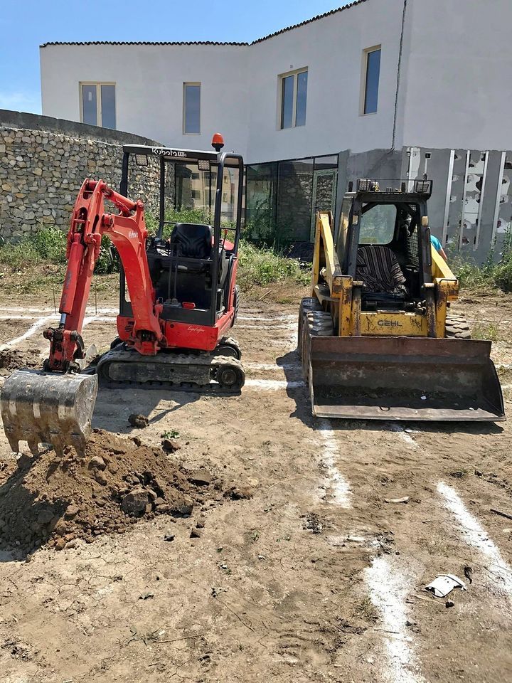 cilindru compactor 3,5 tone nivelat,paracari ,drumuri bobcat excavator