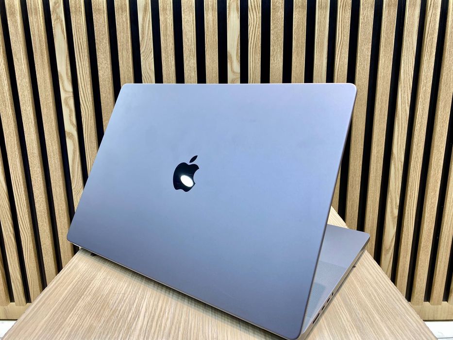 MacBook Pro M1 Pro  32RAM  16inch