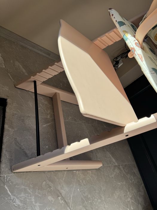 Stokke Tripp Trapp детско столче за хранене - розово