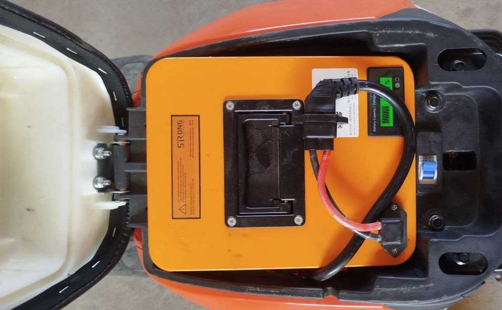 U2 электроскутер