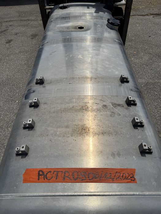 Резервоар за Мерцедес Актрос,Mercedes Actros 790л дизел+120л адблу