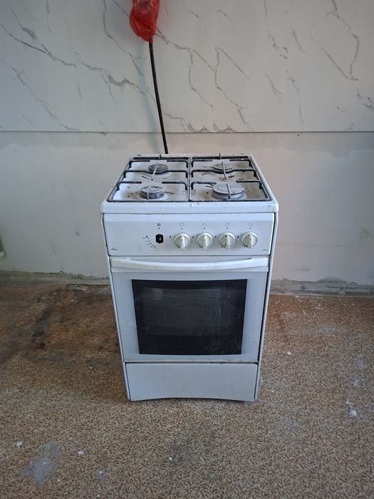 Продам газ плиту