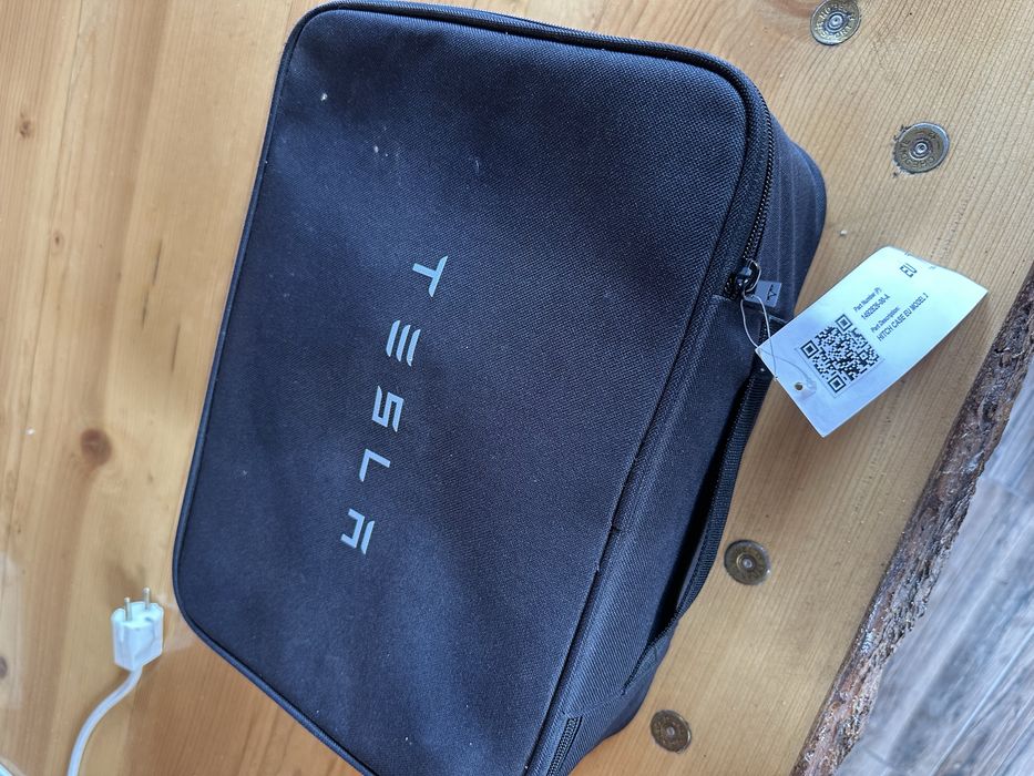 Оригинален теглич за Tesla Model 3 - чисто нов
