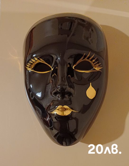 Италиански порцеланови маски