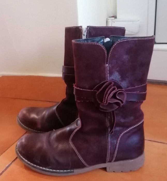 Cizme imblanite din  piele Friboo fete marime 37/ 85 lei