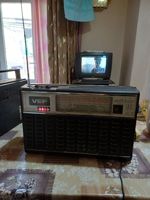 Радиоприёмники VEF 202 VEF 232