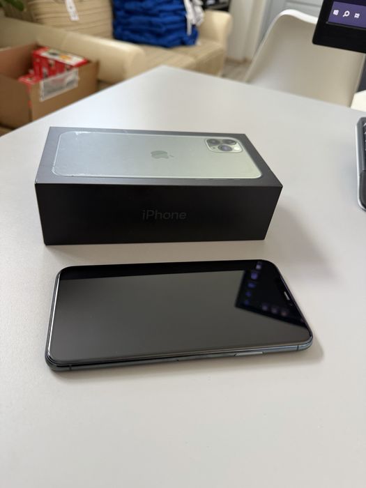iPhone 11 Pro max, 64 GB