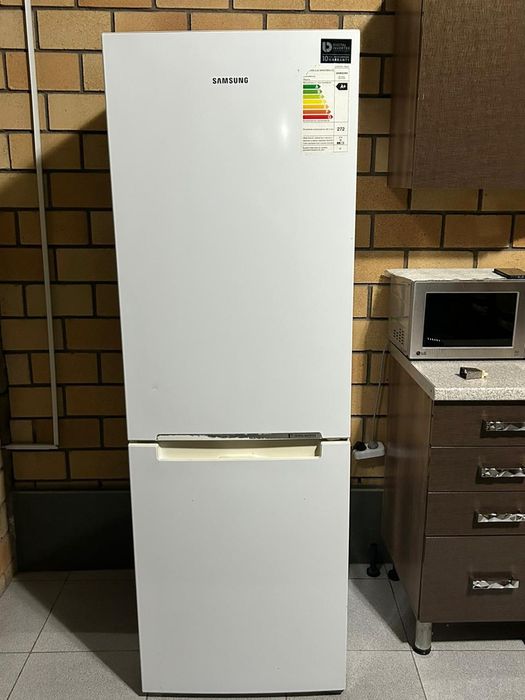 продам холодильник Samsung