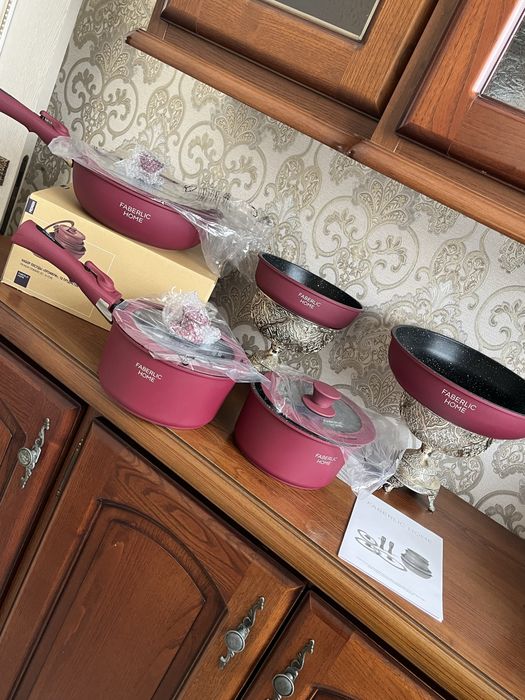 Продам новый набор кастрюль Faverlic