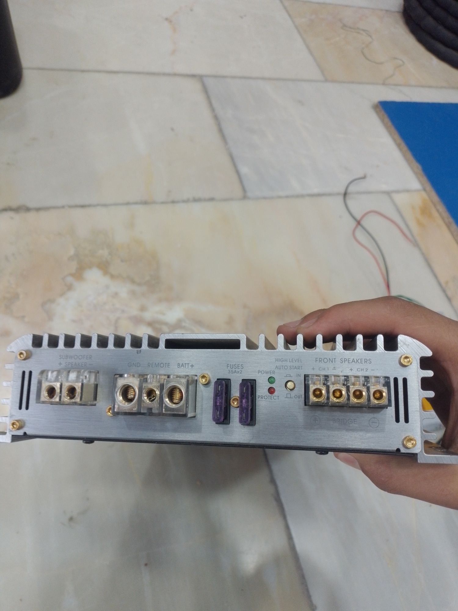 Usliter B/U   1500W