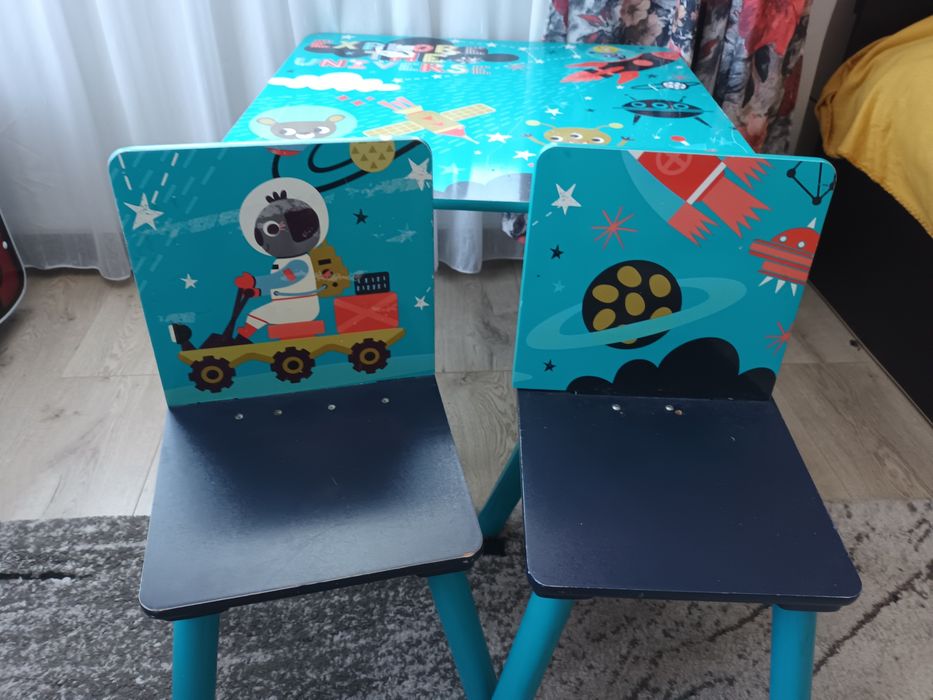 Детска маса със столчета