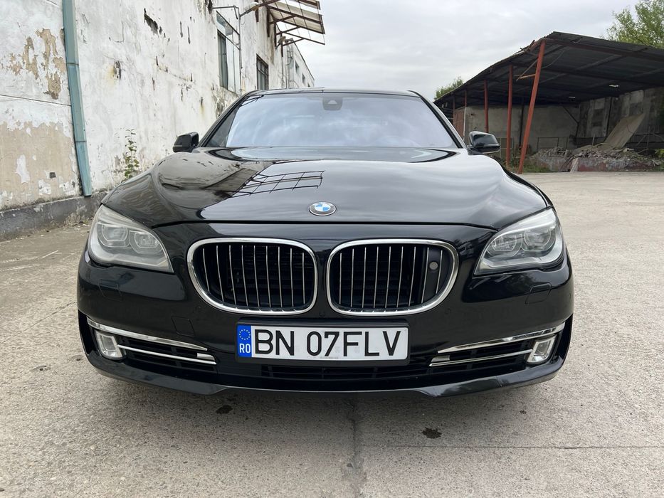 Bmw seria 7      750 L F02