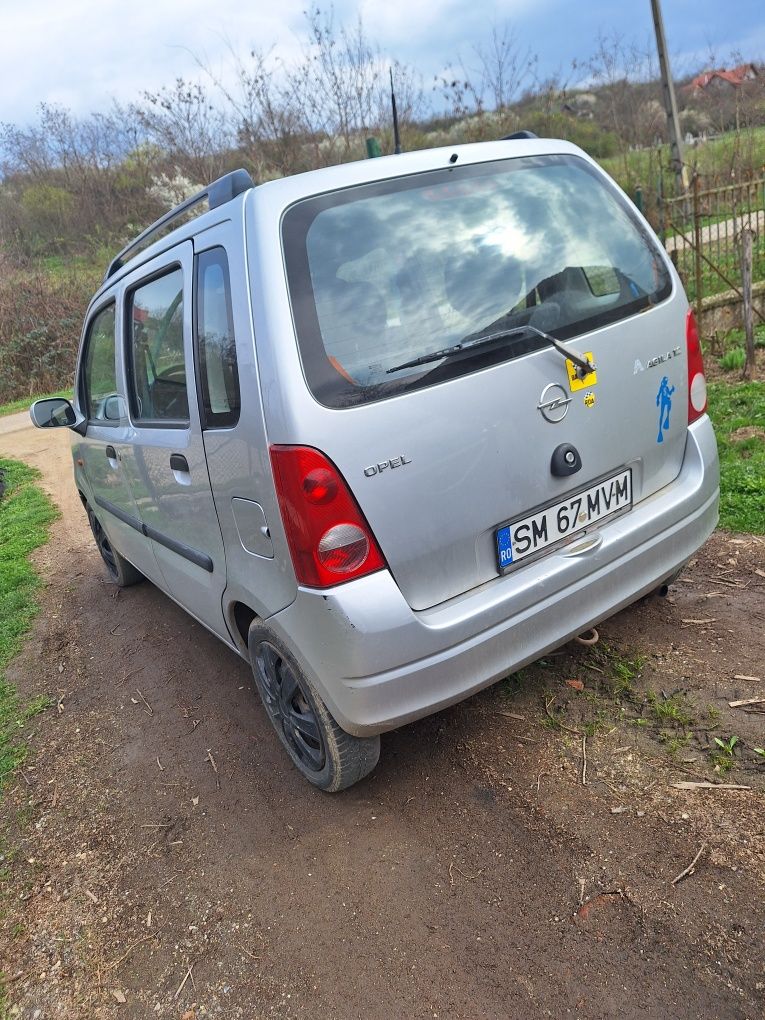 Vând mașină 1.2 benzina Opel Agila