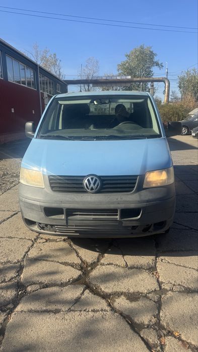 Volkswagen T5 transporter