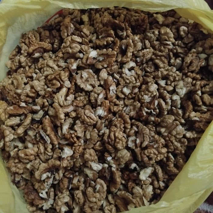 De vinzare  miez de nuca