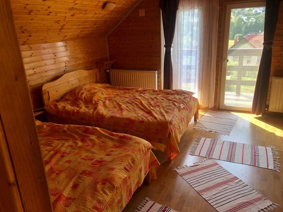 Casă de vacanță/pensiune de vânzare în comuna Moieciu de Jos