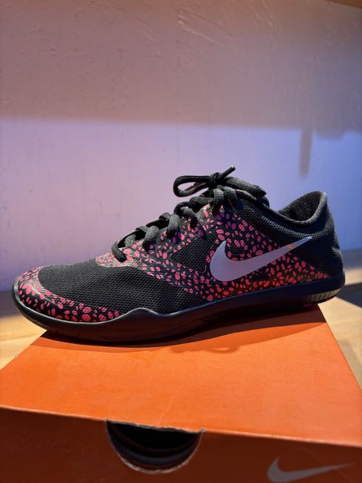 Adidasi Nike de vanzare.