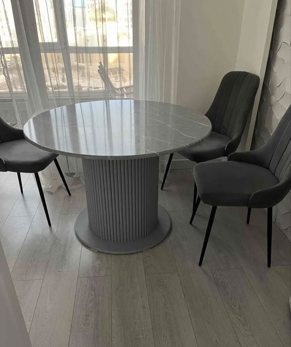 Продам круглый стол на кухню, материал Мдф