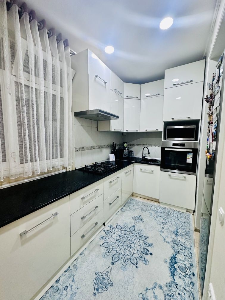 104500$. Продаётся 3-х ком квартира 70м² спец. план. Бабур 59