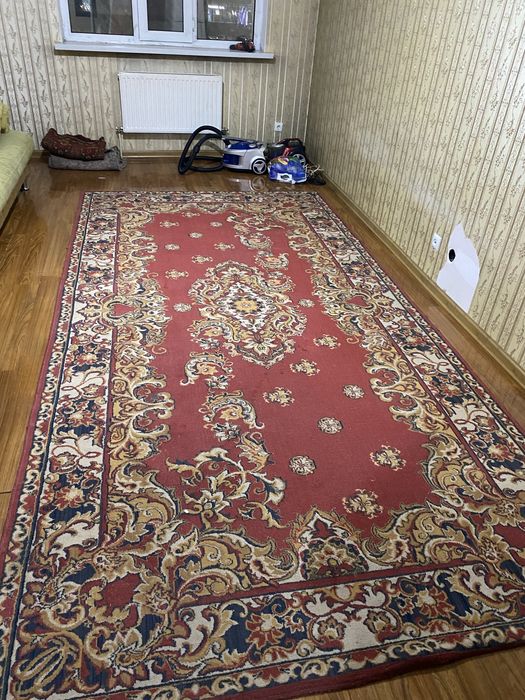 Продаю ковер отлично состояни