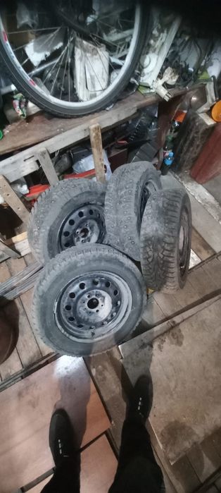 Продам колеса (ваз) R14 на зимней резине