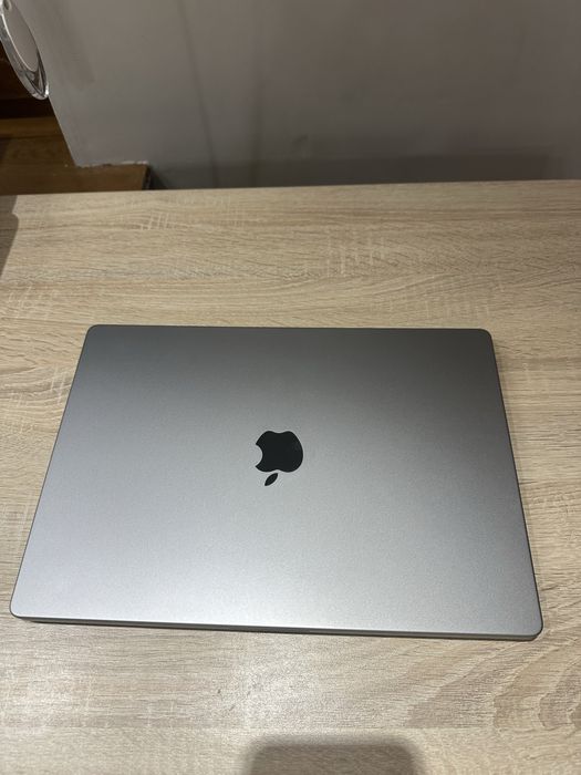Macbook Pro 16 m1max 64/1tb (custom)