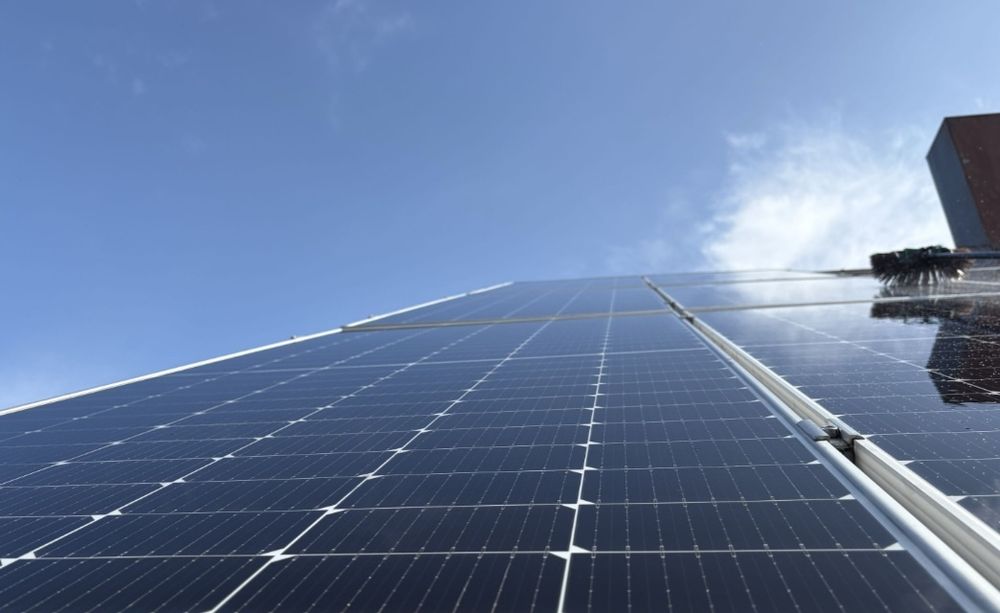 Ofer debarasari locuinte curatare panouri pavaje fatade 
-spalare fata