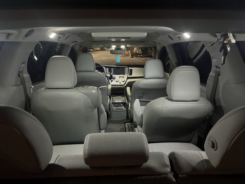 Toyota sienna 2018 srochno sotiladi
