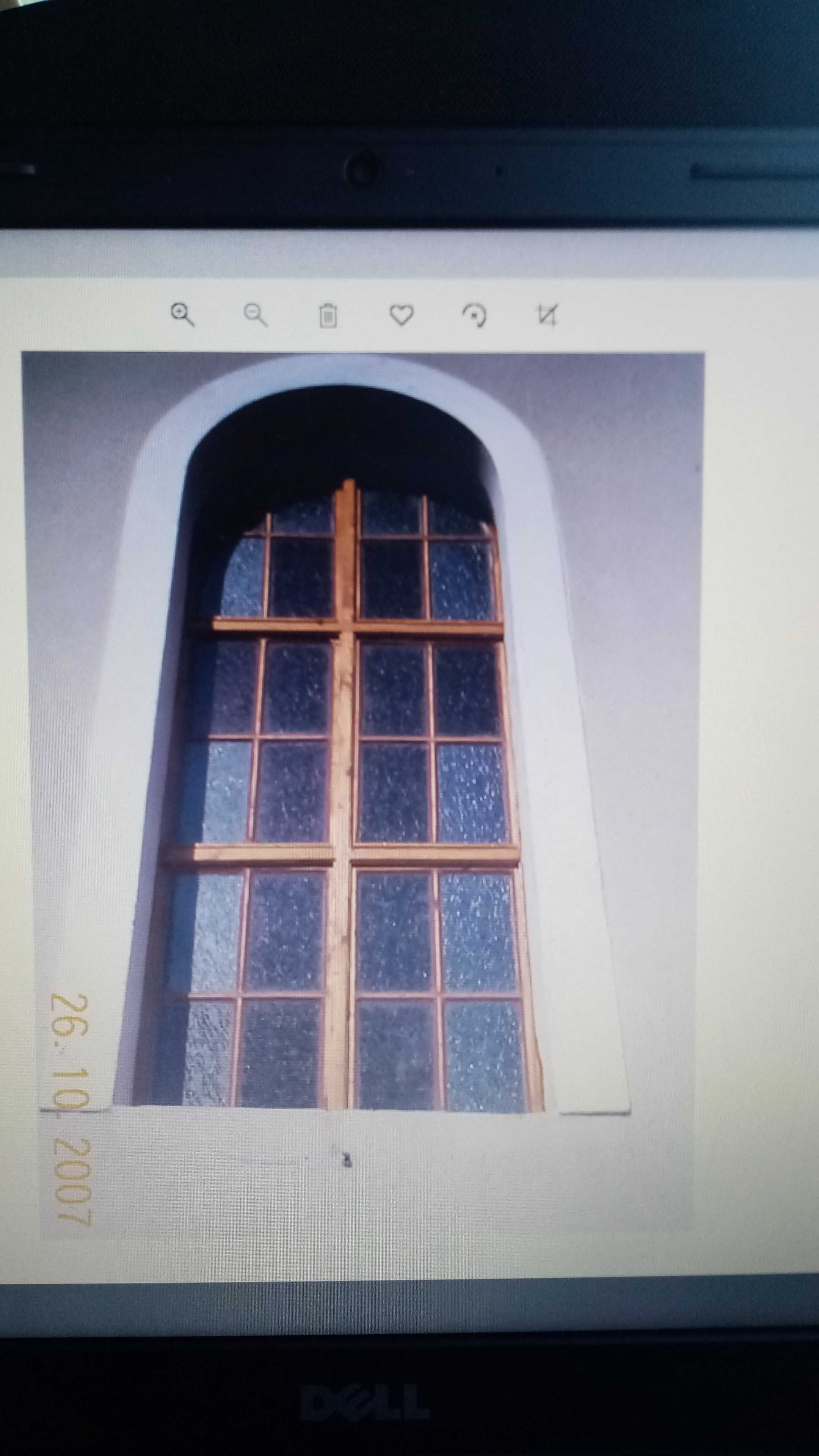 Vând ferestre lemn
