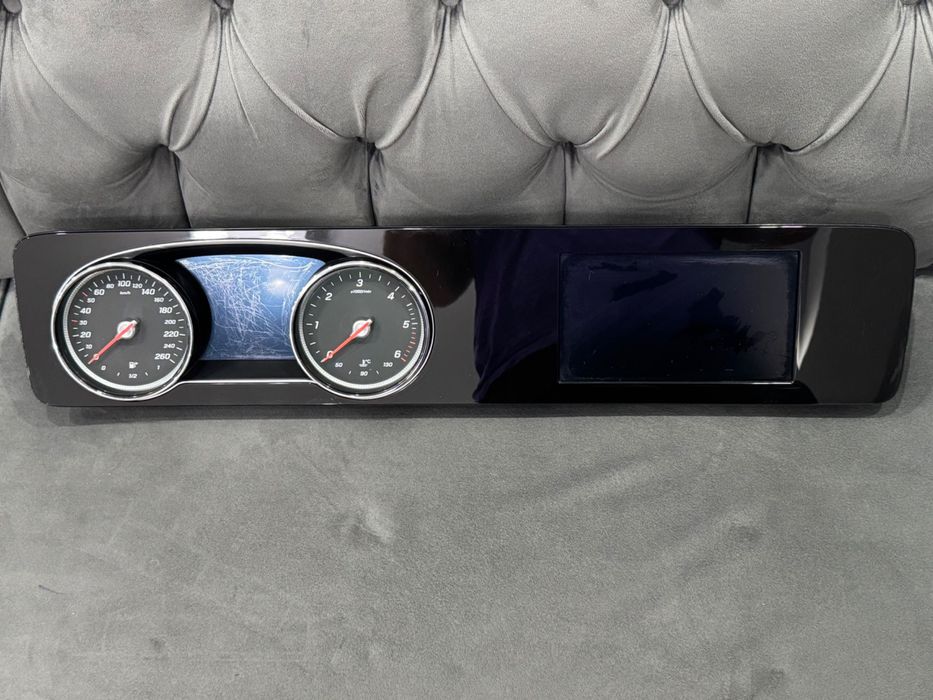 километраж дисплей Мерцедес w213