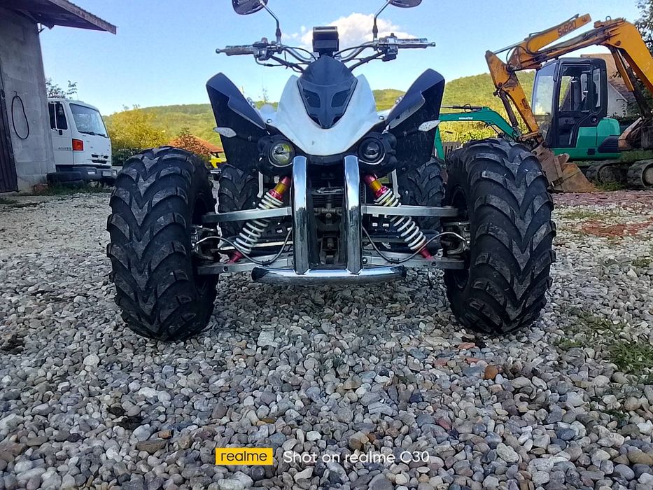 ATV 250 cmc înmatriculat Nr negru vând sau schimb cu 4x4