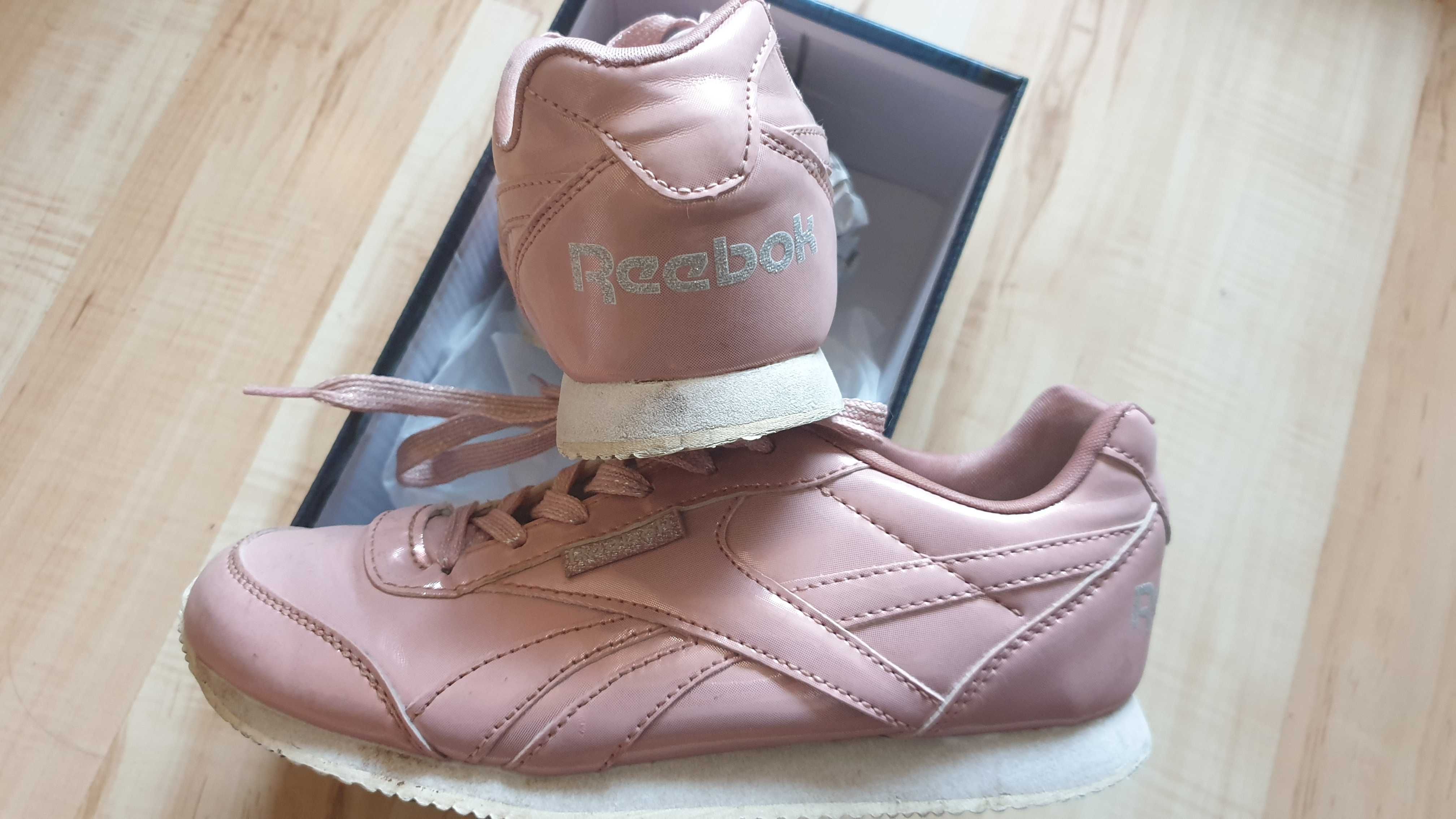 Оригинални Детски розови маратонки за момиче REEBOK !