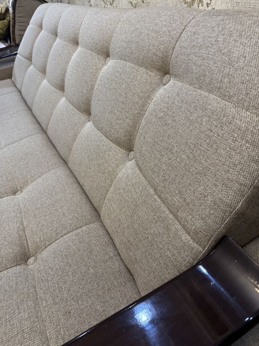 Диван для гостиной комнаты