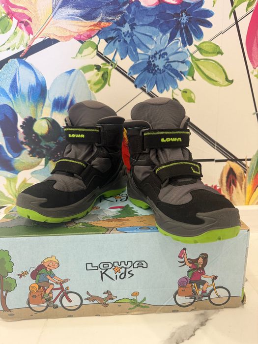 Детски ботуши LOWA(не промокаеми)