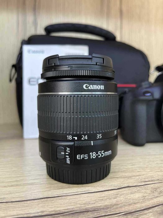 Фотоапарат Canon EOS 4000D + обектив Canon EFS 18-55mm / Перфектен