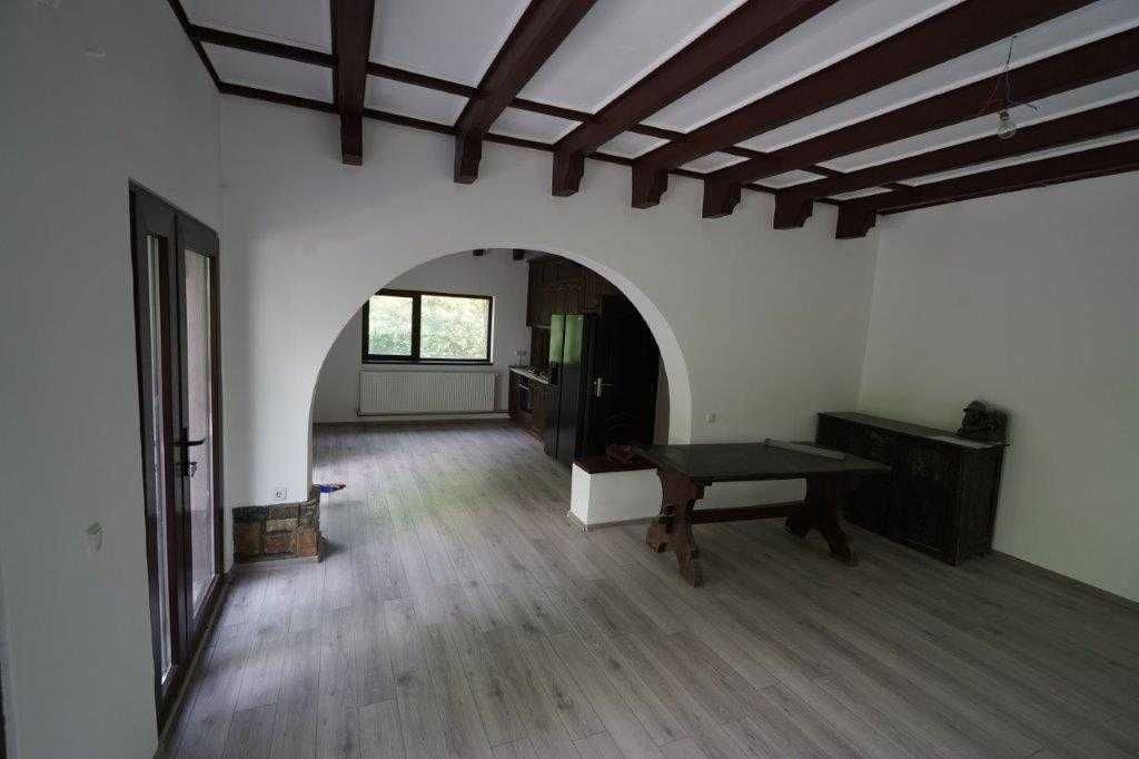Apartament de Lux cu Terasă Panoramică în Breaza, 93 mp utili, Renovat