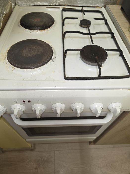 Печка Electrolux  ток и газ