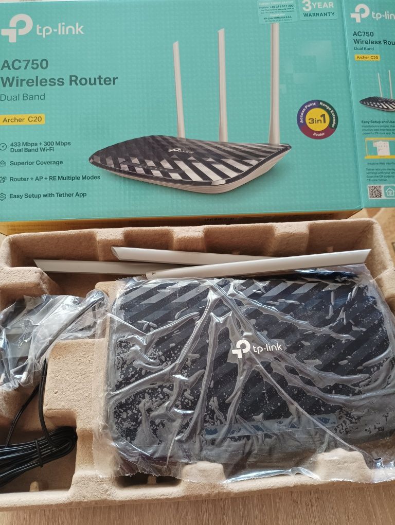 Продавам нов,в гаранция безжичен рутер ,модел AC750 Wireless Router