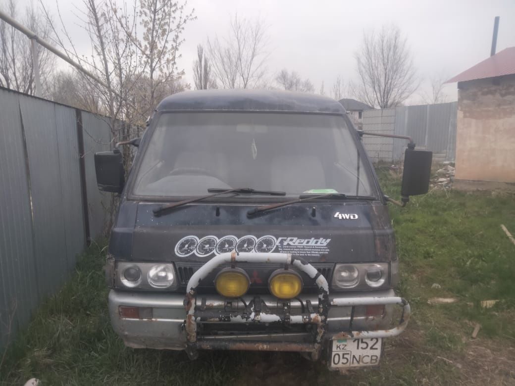 Продам Mitsubishi Delica