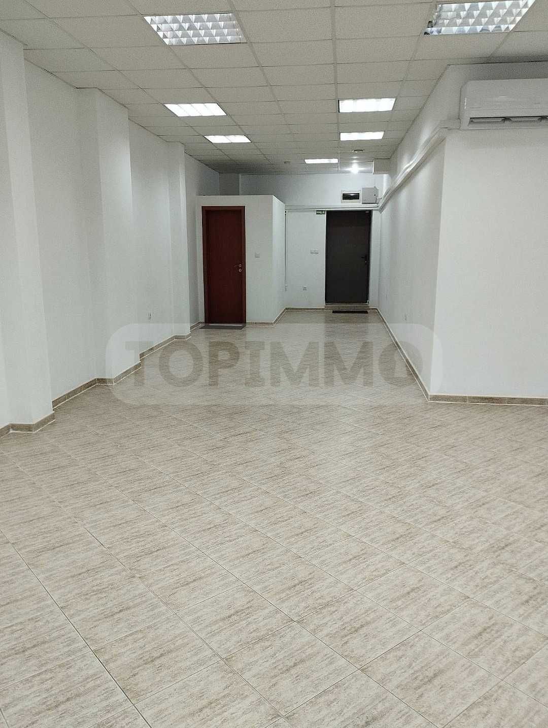 Под наем търговско помещение в кв. Левски